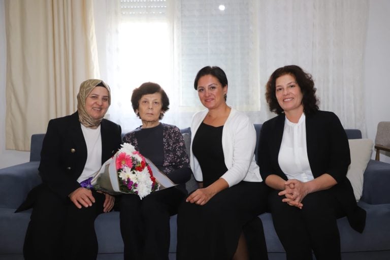 AKSU BELEDİYESİ’NDEN ÖĞRETMENLER GÜNÜ’NE ÖZEL ZİYARETLER