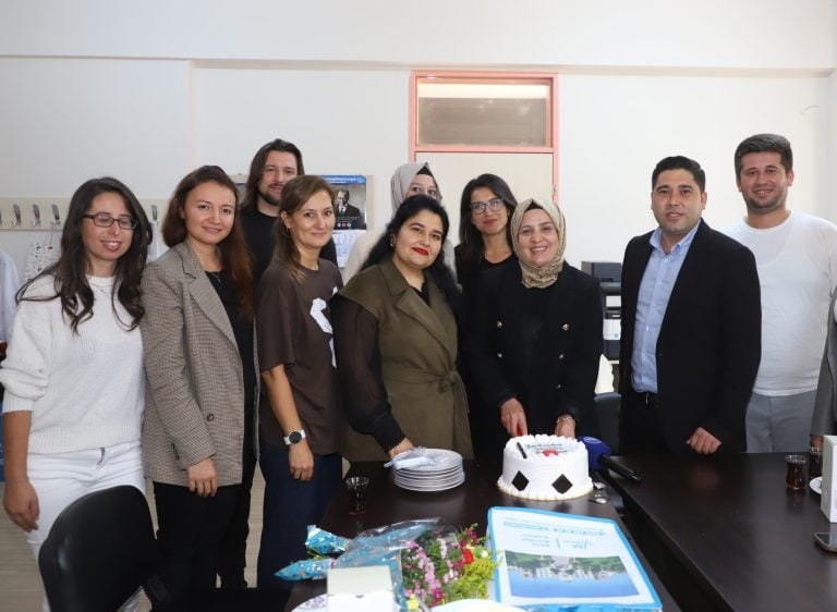 AKSU BELEDİYESİ’NDEN ÖĞRETMENLER GÜNÜ’NE ÖZEL ZİYARETLER