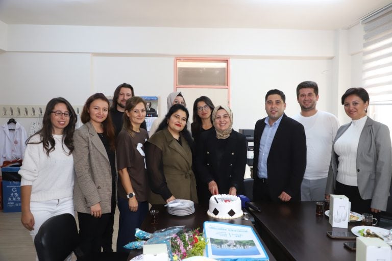 AKSU BELEDİYESİ’NDEN ÖĞRETMENLER GÜNÜ’NE ÖZEL ZİYARETLER