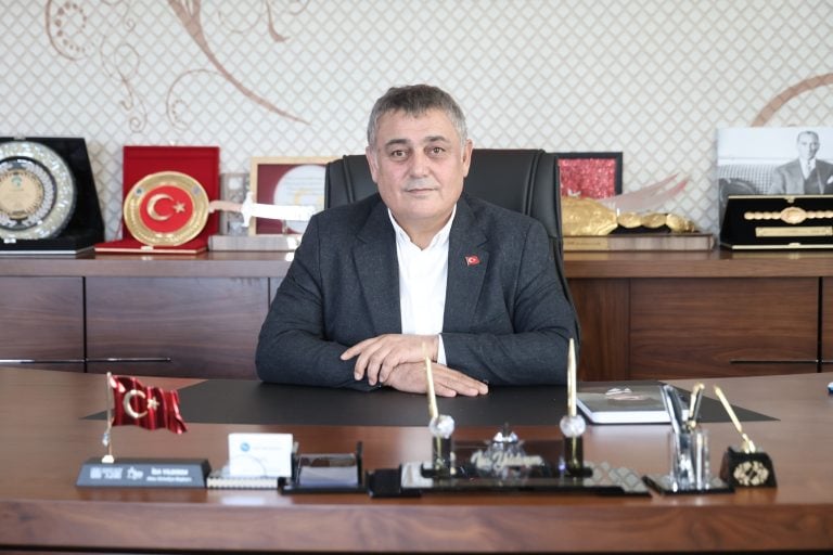 AKSU’DA ZABITA EKİPLERİ SAĞLIKSIZ GIDAYA GEÇİT VERMEDİ, 25 TON ÜRÜN İMHA EDİLDİ