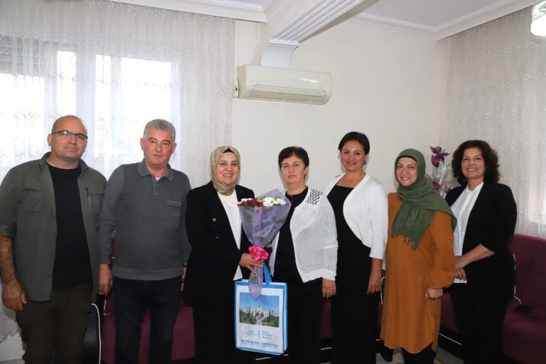 AKSU BELEDİYESİ’NDEN ÖĞRETMENLER GÜNÜ’NE ÖZEL ZİYARETLER