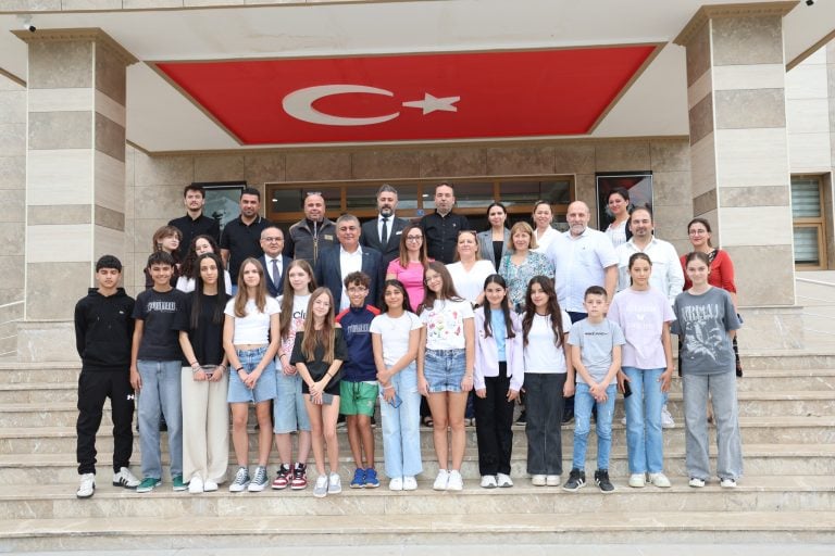 İSPANYA VE POLONYA ÖĞRENCİLERİ AKSU’DA SIFIR ATIK PROJESİNİ İNCELEDİ