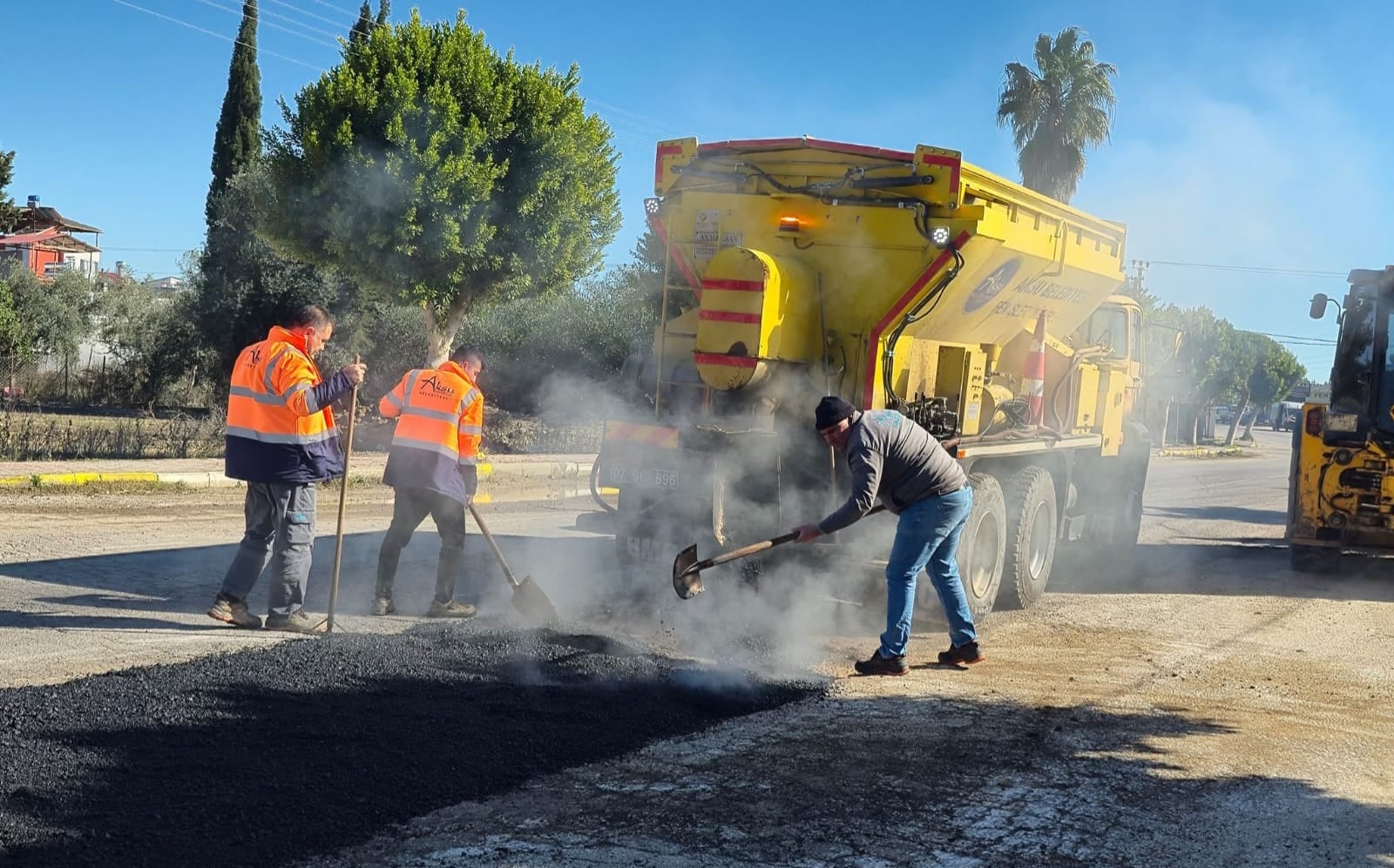 AKSU BELEDİYESİ ALTYAPI GÜÇLENDİRME ÇALIŞMALARINA DEVAM EDİYOR