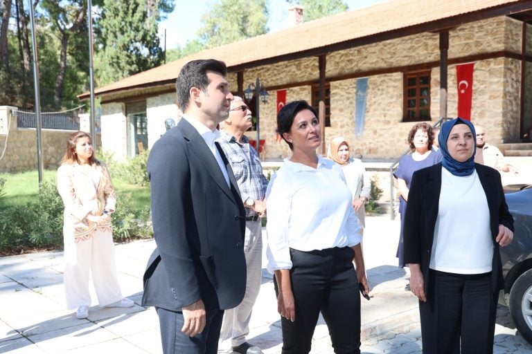 AKSU BELEDİYESİ TAŞ MEKTEP HALK KÜTÜPHANESİ YENİDEN DÜZENLENDİ