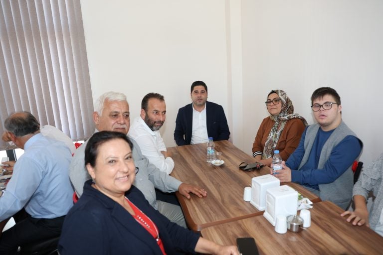 BAŞKAN VEKİLİ ALPTEKİN, ÖZEL ÇOCUKLAR VE AİLELERİYLE BİR ARAYA GELDİ