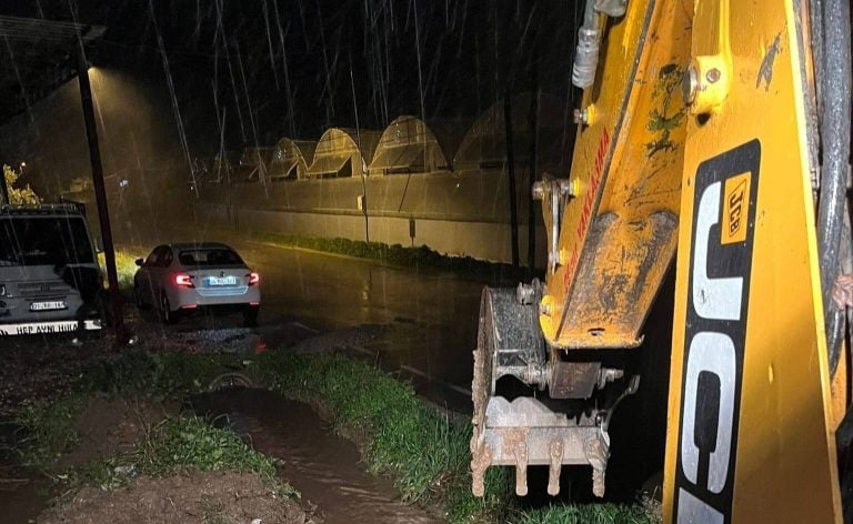 AKSU BELEDİYESİ ALTYAPI GÜÇLENDİRME ÇALIŞMALARINA DEVAM EDİYOR