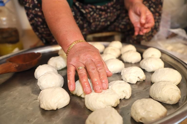 AKSU BELEDİYESİ’NDEN KURUL AİLESİNE TAZİYE ZİYARETİ