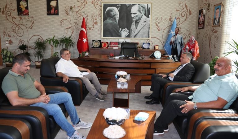 AKSU BELEDİYESİNDEN AŞURE İKRAMI