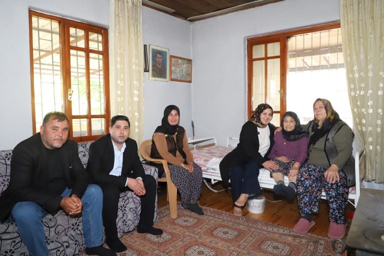 AKSU BELEDİYESİ, KAYADİBİ’NDE İHTİYAÇ SAHİPLERİYLE BULUŞTU