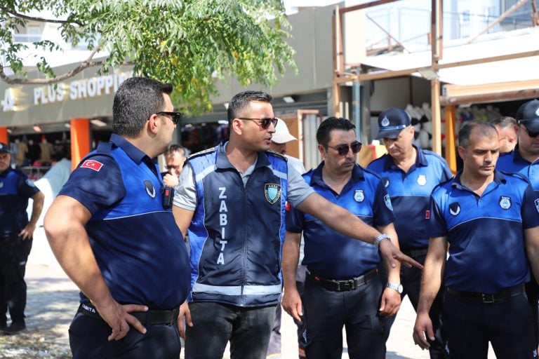 AKSU’DA KALDIRIM İŞGALLERİNE YÖNELİK DENETİMLER DEVAM EDİYOR