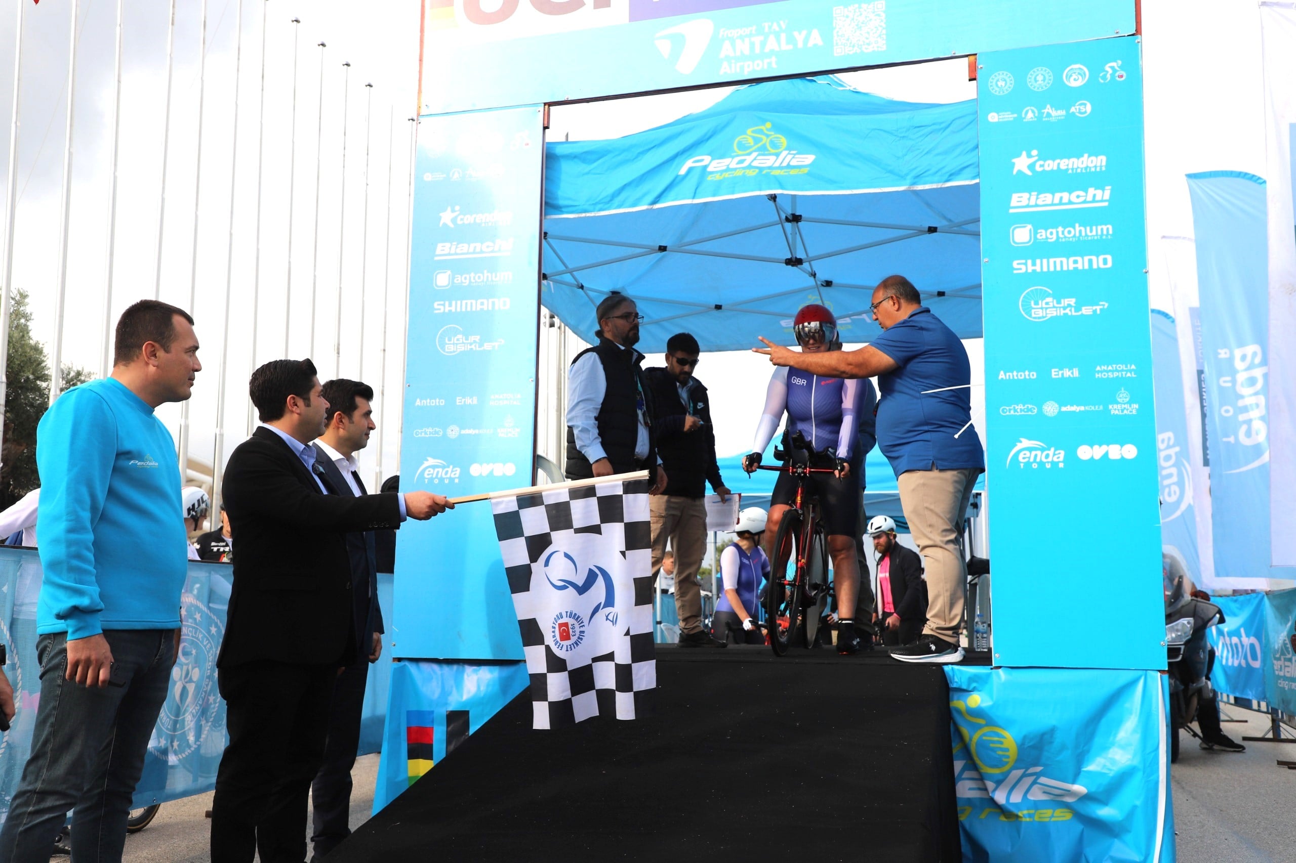 AKSU BELEDİYESİ EV SAHİPLİĞİNDE, UCI GRAND FONDO WORLD SERİES ANTALYA ETABI SONA ERDİ