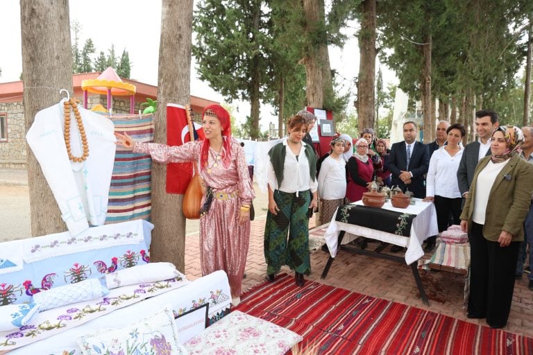 AKSU’DA MİLLİ KÜLTÜR SEVGİSİ TEMALI SERGİ BÜYÜK İLGİ GÖRDÜ