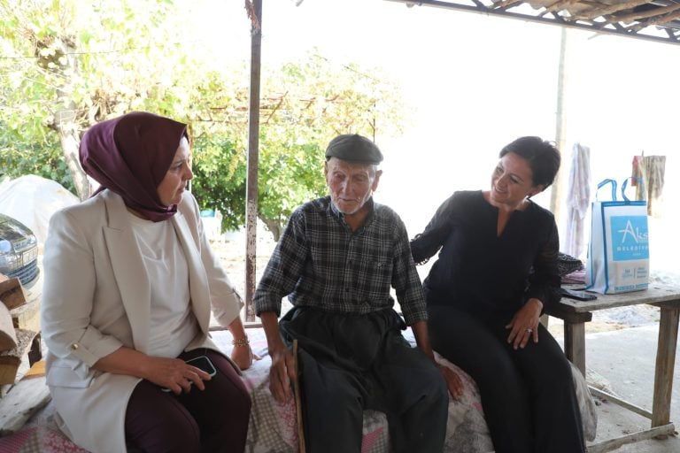 EMİNE YILDIRIM’DAN HASTA VE YAŞLI ZİYARETLERİ