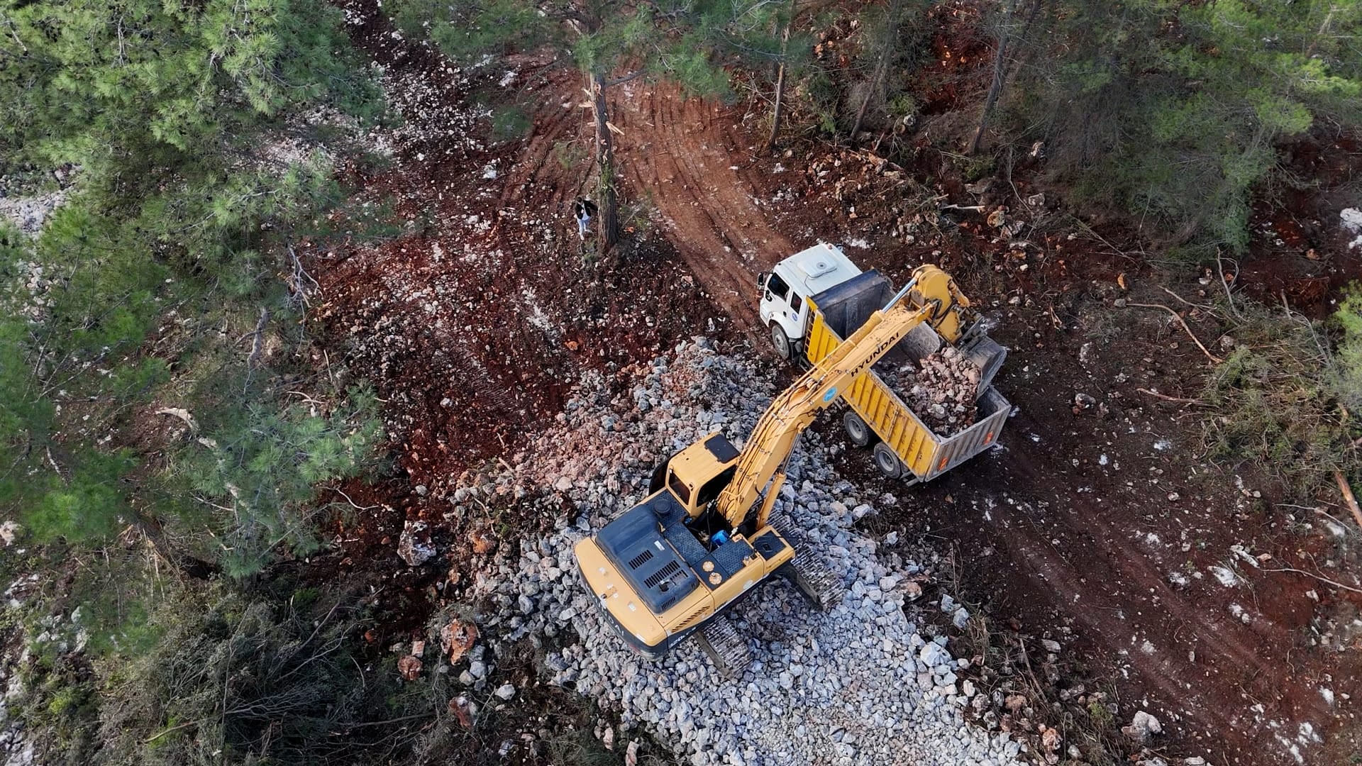 AKSU’DA DOĞAYLA İÇ İÇE MODERN HAYVAN BARINAĞI KURULUYOR