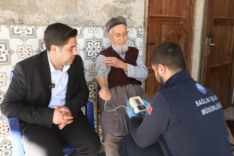 AKSU BELEDİYESİ’NDEN KAYADİBİ’NDE SAĞLIK TARAMASI