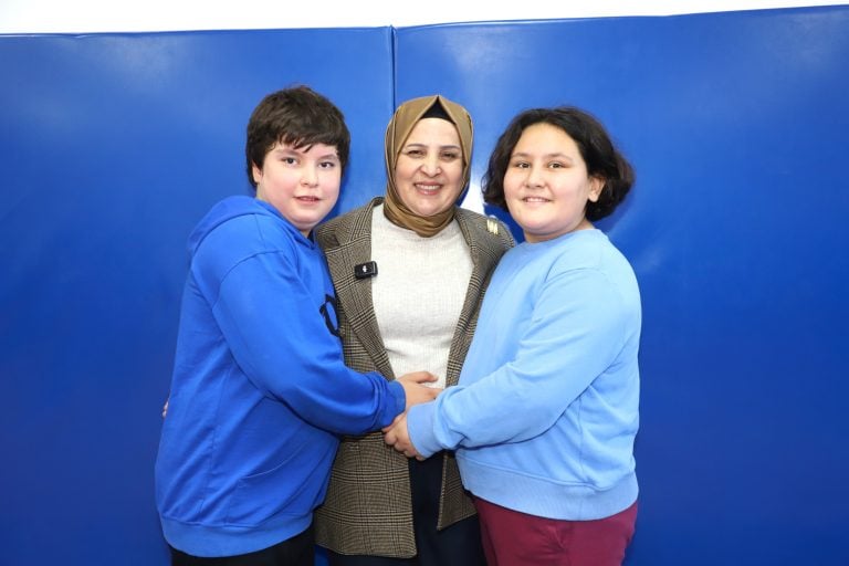 EMİNE YILDIRIM’DAN “MUTLU ÇARŞAMBA” ETKİNLİĞİNE GÖNÜLDEN DESTEK