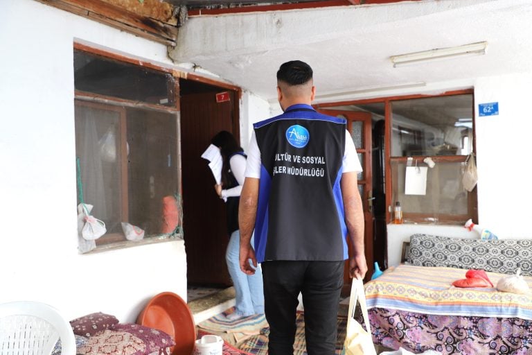 AKSU BELEDİYESİ’NDEN İHTİYAÇ SAHİPLERİNE DESTEK