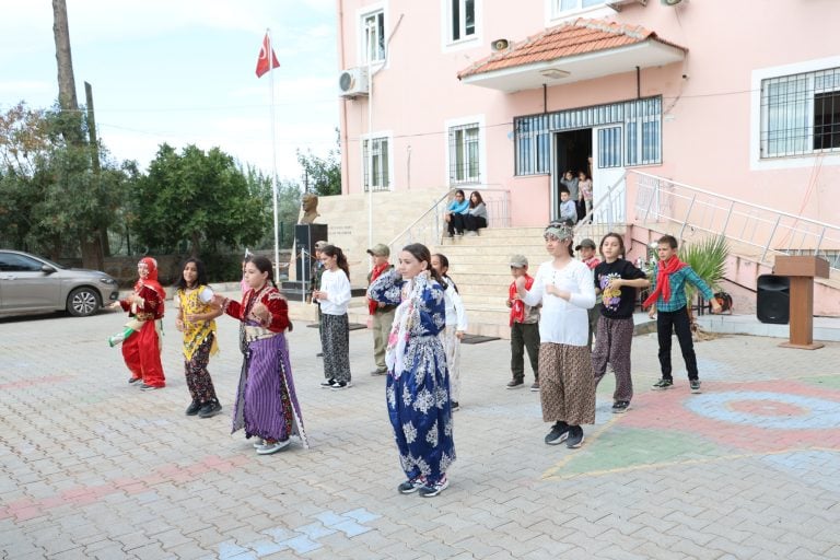 AKSU’DA MİLLİ KÜLTÜR SEVGİSİ TEMALI SERGİ BÜYÜK İLGİ GÖRDÜ