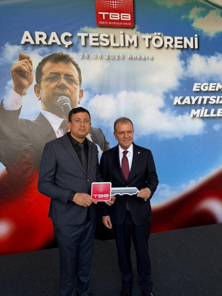 AKSU BELEDİYESİNE TBB’DEN ÇÖP KAMYONU HİBE EDİLDİ