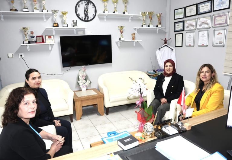 AKSU’DAN DÜNYA SAHNESİNE: EĞİTİMİN NOBEL’İNDE BİR TÜRK KADINI AYSEL ŞENER