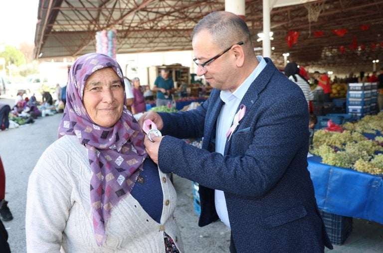 AKSU’DA MEME KANSERİ FARKINDALIK ETKİNLİĞİ YOĞUN İLGİ GÖRDÜ