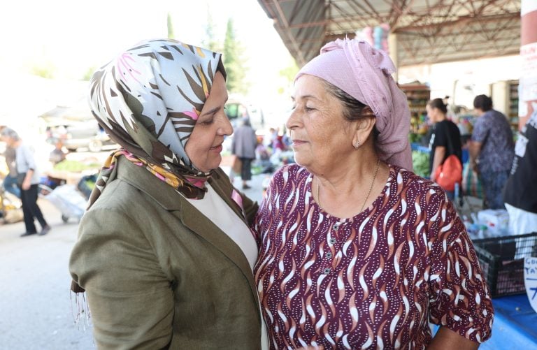 AKSU’DA MEME KANSERİ FARKINDALIK ETKİNLİĞİ YOĞUN İLGİ GÖRDÜ