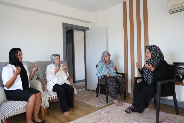 AKSU BELEDİYESİ’NDEN GAZİLER GÜNÜ’NDE ANLAMLI ZİYARET