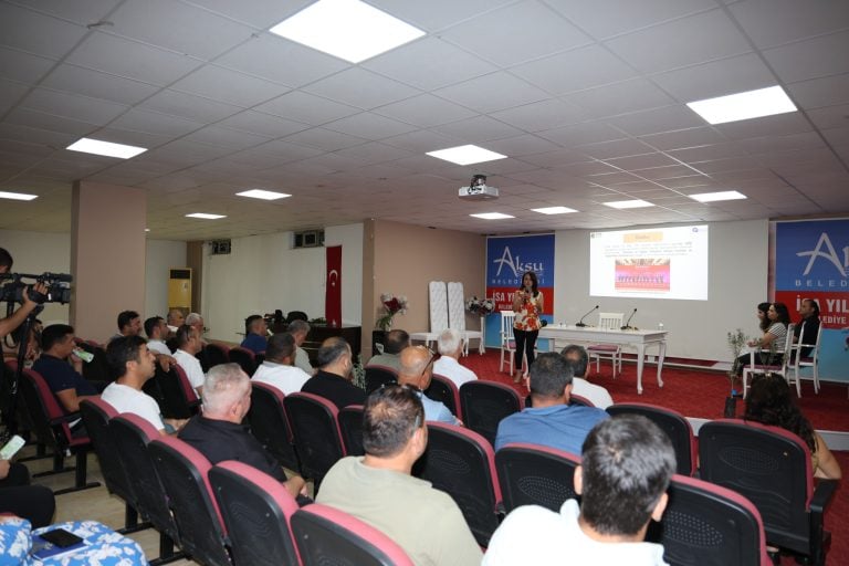 AKSU’DA ÇEVRE DOSTU ÇİFTÇİ KART PROJESİ TANITILDI