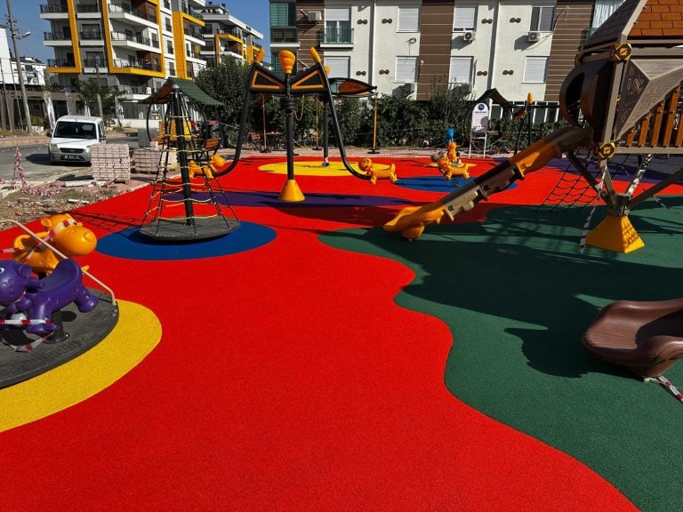 AKSU’YA YENİ PARK ALANLARI KAZANDIRILIYOR