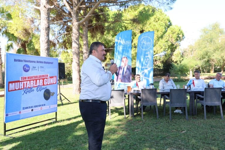 BAŞKAN YILDIRIM; “MUHTARLARIMIZ BİZİM BAŞ TACIMIZ, A TAKIMIMIZ, EKİP ARKADAŞIMIZ”