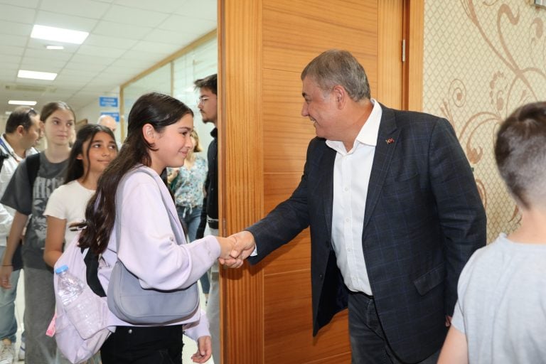 İSPANYA VE POLONYA ÖĞRENCİLERİ AKSU’DA SIFIR ATIK PROJESİNİ İNCELEDİ