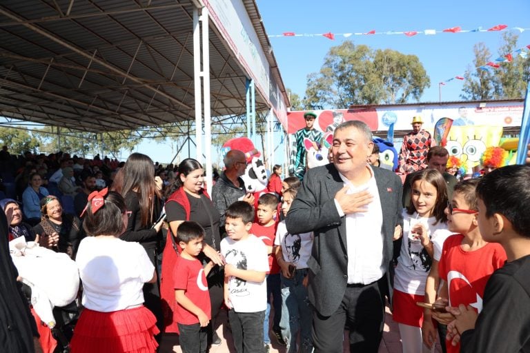 AKSU’DA 29 EKİM CUMHURİYET BAYRAMI COŞKUYLA KUTLANDI