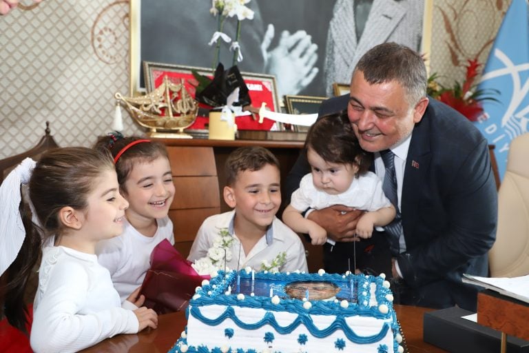 BAŞKANIMIZ İSA YILDIRIM İLE  23 NİSAN KUTLAMALARI