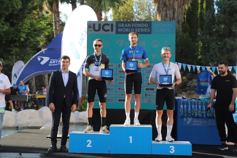 AKSU BELEDİYESİ EV SAHİPLİĞİNDE, UCI GRAND FONDO WORLD SERİES ANTALYA ETABI SONA ERDİ
