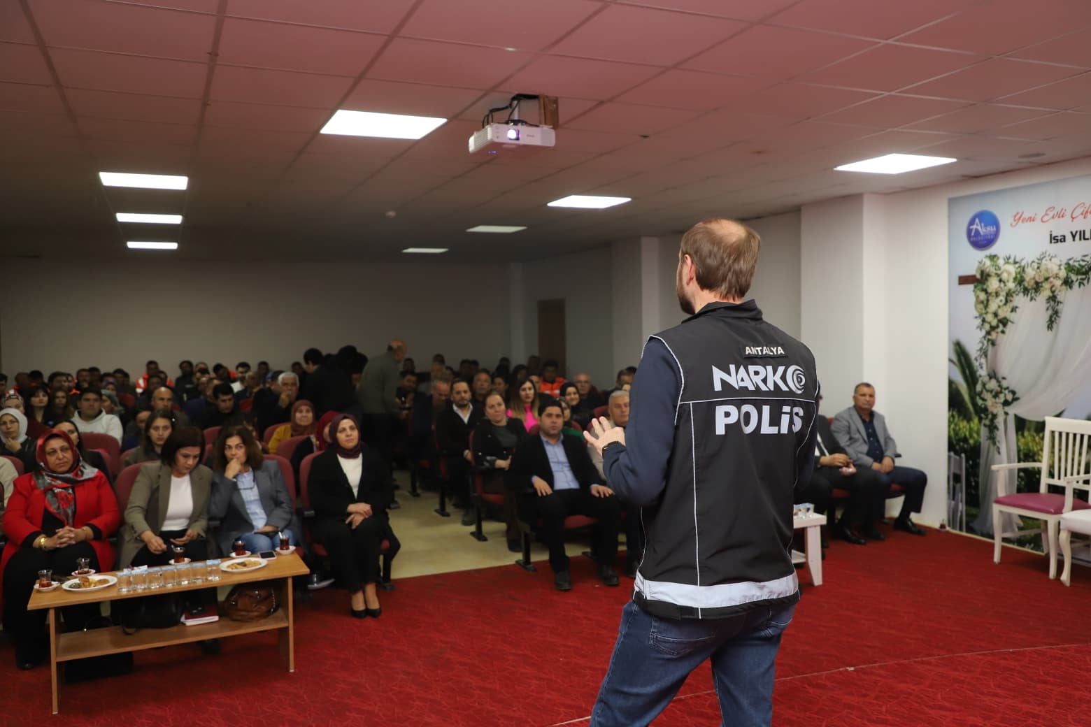 AKSU BELEDİYESİ EV SAHİPLİĞİNDE BAĞIMLILIKLA MÜCADELE EĞİTİMİ