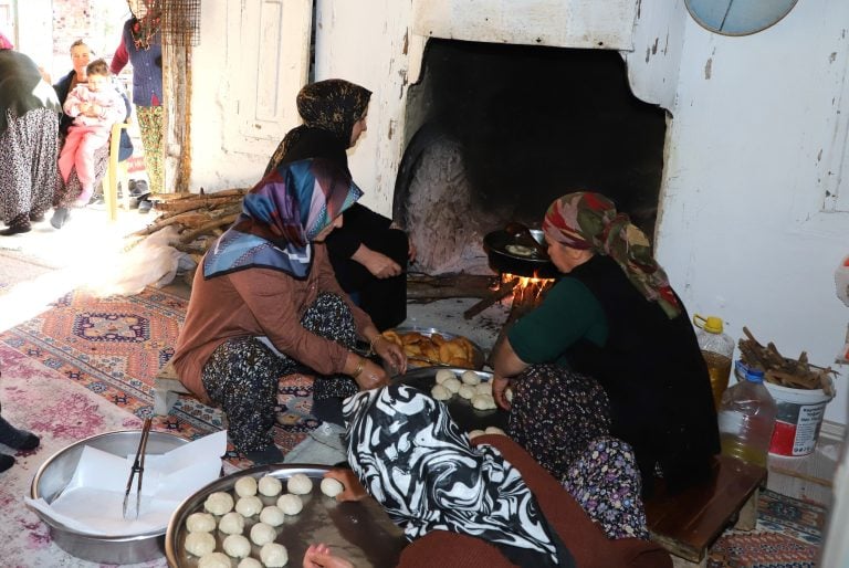 AKSU BELEDİYESİ’NDEN KURUL AİLESİNE TAZİYE ZİYARETİ