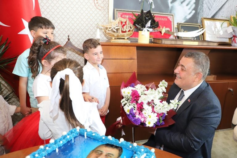 BAŞKANIMIZ İSA YILDIRIM İLE  23 NİSAN KUTLAMALARI