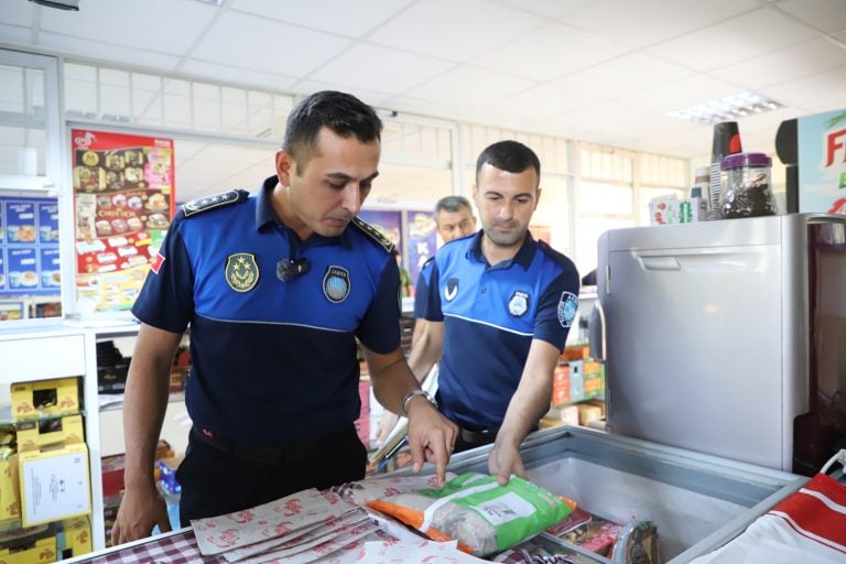 AKSU ZABITA EKİPLERİ OKUL KANTİNLERİNİ DENETLEDİ