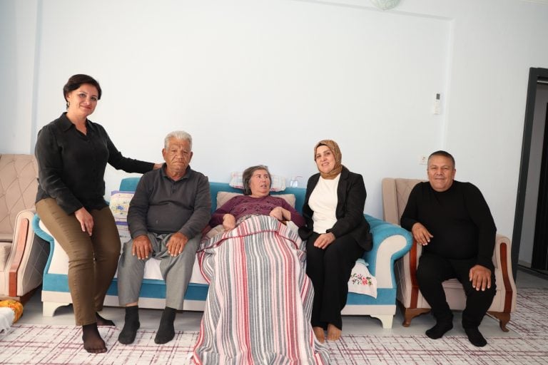 EMİNE YILDIRIM’DAN HASTA VE YAŞLI ZİYARETLERİ