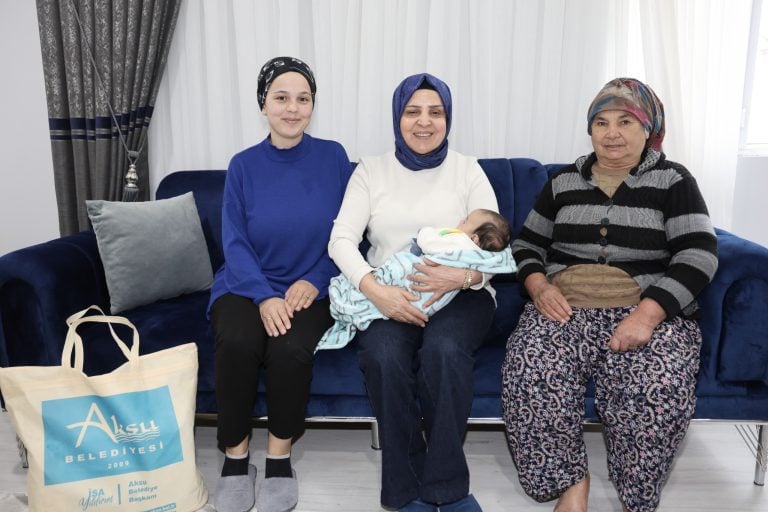 AKSU’DA GÖNÜL KÖPRÜLERİ “YENİ DOĞAN” PROJESİYLE GÜÇLENMEYE DEVAM EDİYOR