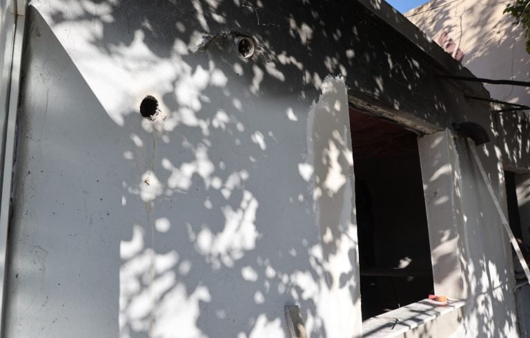 EMİNE YILDIRIM, ÇAMKÖY’DE EVİ YANAN AİLEYİ ZİYARET ETTİ