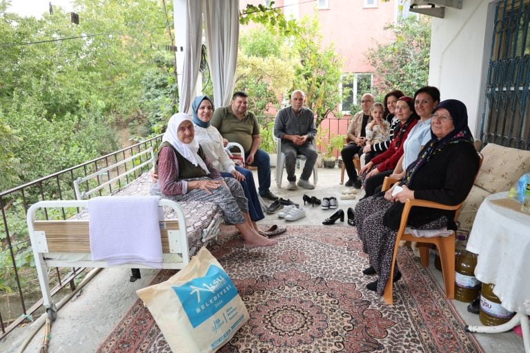 EMİNE YILDIRIM’DAN HASTA VE YAŞLI ZİYARETLERİ