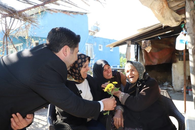 AKSU BELEDİYESİ, KAYADİBİ’NDE İHTİYAÇ SAHİPLERİYLE BULUŞTU