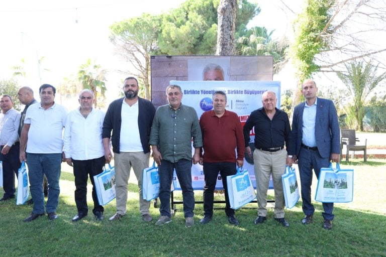 BAŞKAN YILDIRIM; “MUHTARLARIMIZ BİZİM BAŞ TACIMIZ, A TAKIMIMIZ, EKİP ARKADAŞIMIZ”