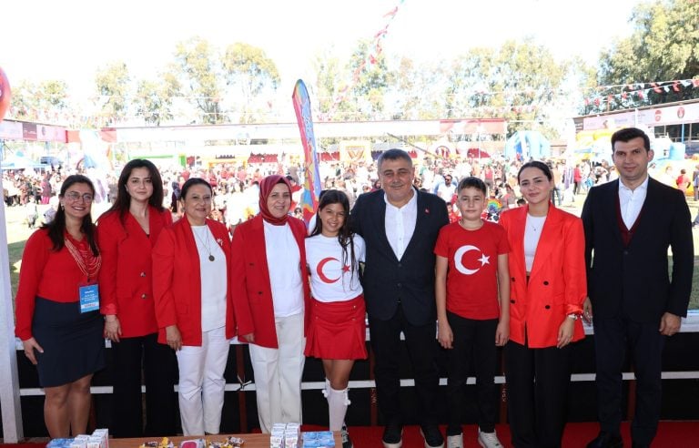 AKSU’DA 29 EKİM CUMHURİYET BAYRAMI COŞKUYLA KUTLANDI