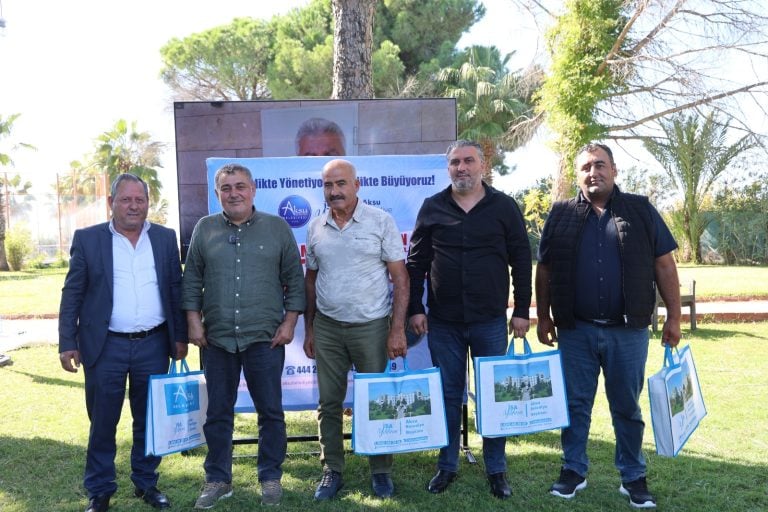 BAŞKAN YILDIRIM; “MUHTARLARIMIZ BİZİM BAŞ TACIMIZ,  A TAKIMIMIZ, EKİP ARKADAŞIMIZ”