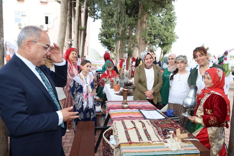 AKSU’DA MİLLİ KÜLTÜR SEVGİSİ TEMALI SERGİ BÜYÜK İLGİ GÖRDÜ