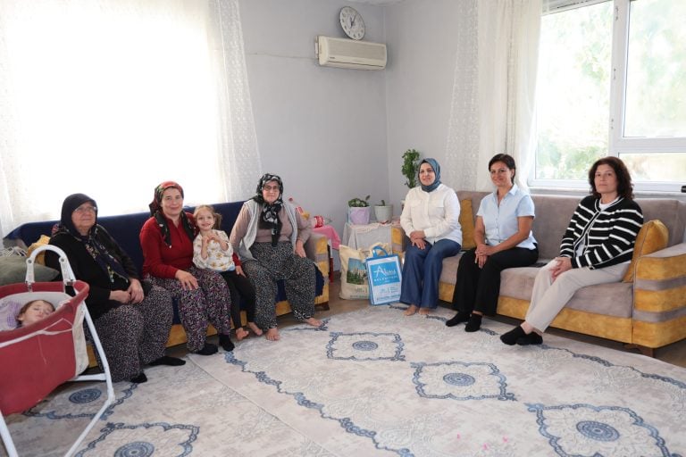 EMİNE YILDIRIM’DAN HASTA VE YAŞLI ZİYARETLERİ