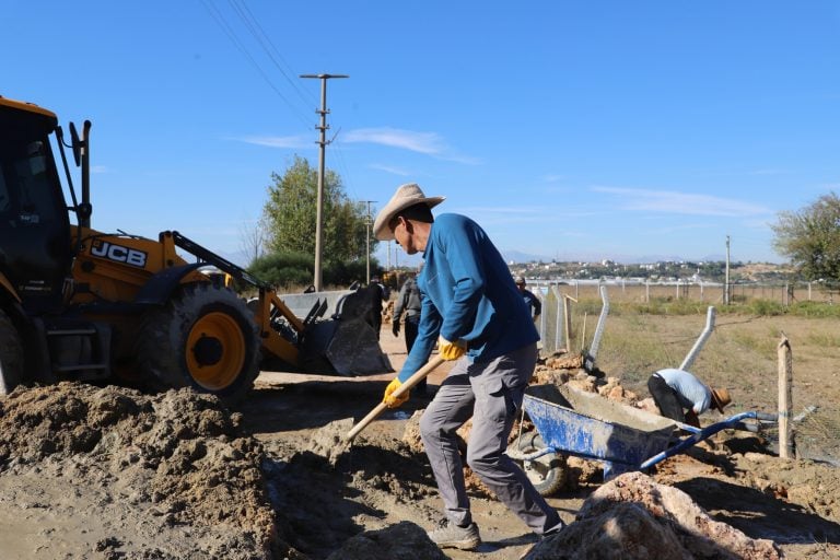 AKSU BELEDİYESİ, BAĞLANTI YOLUNU GÜVENLİ HALE GETİRDİ