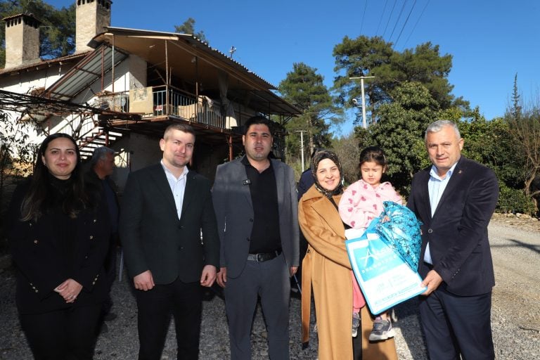 AKSU BELEDİYESİ’NDEN KURUL AİLESİNE TAZİYE ZİYARETİ